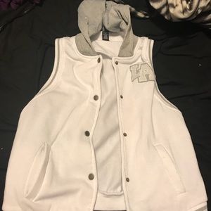 White vest from rue 21